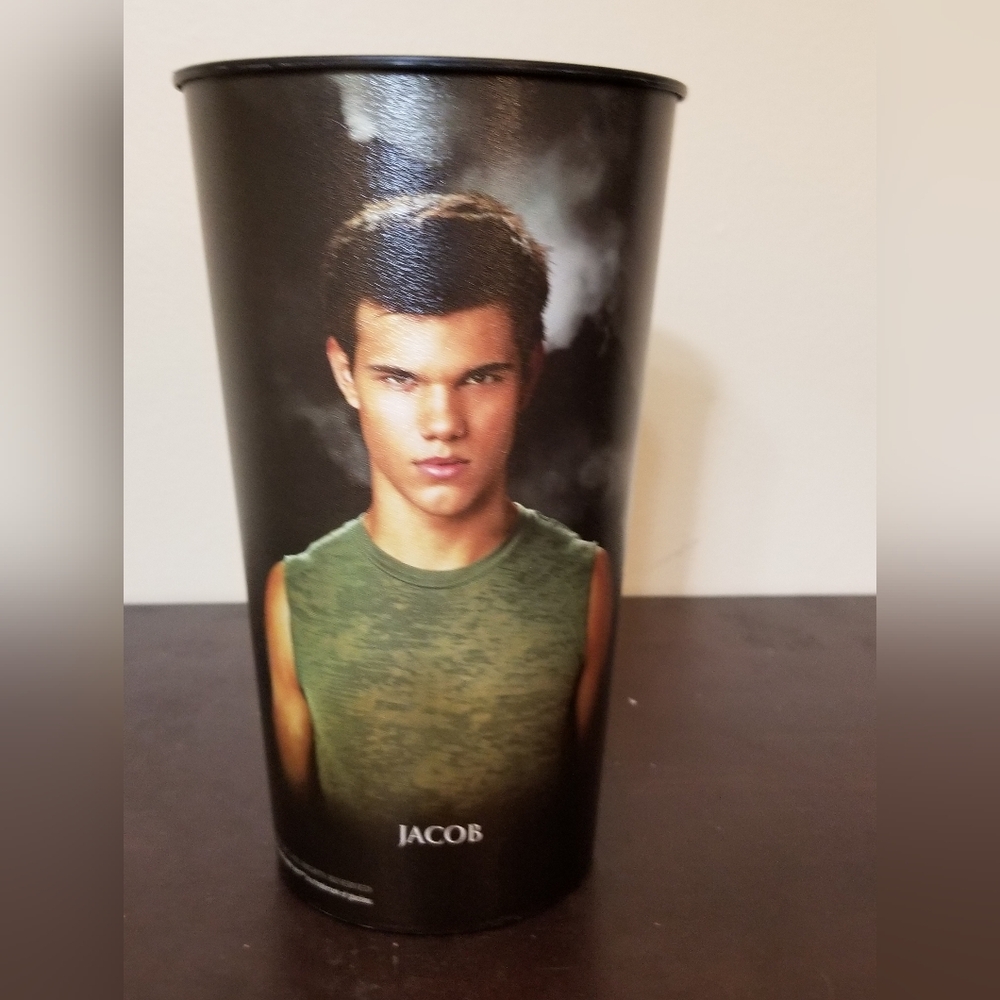Twilight Eclipse Movie Theater Cup Jacob Bella Edward Hard Plastic